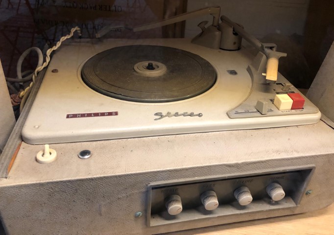 Philips Stereo + Boxen